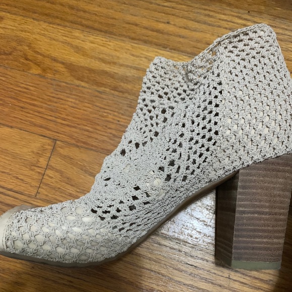 Jessica Simpson Heels - Picture 1 of 3